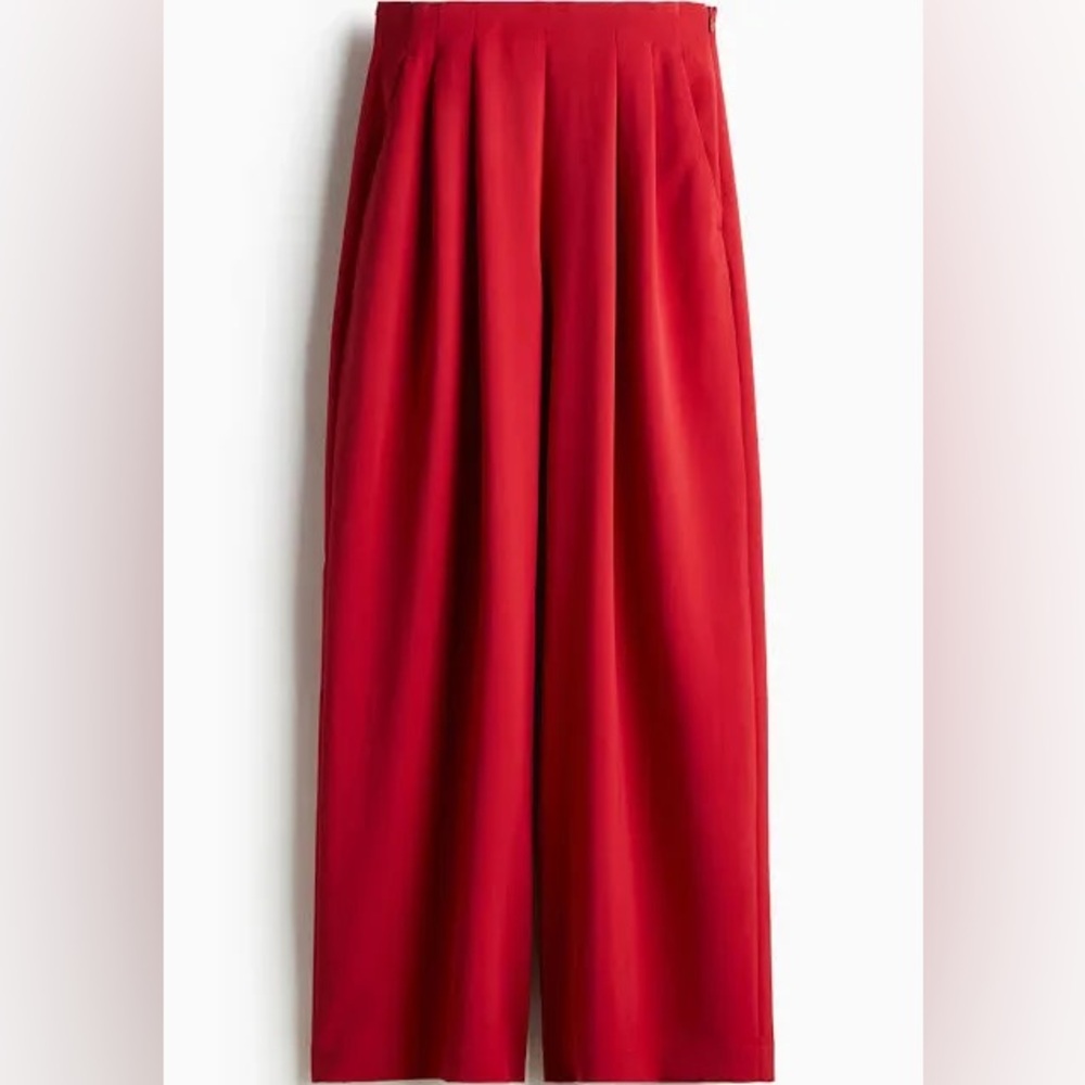 ❤️NWT H&M RED HIGH RISE WIDE LEG PANTS❤️
